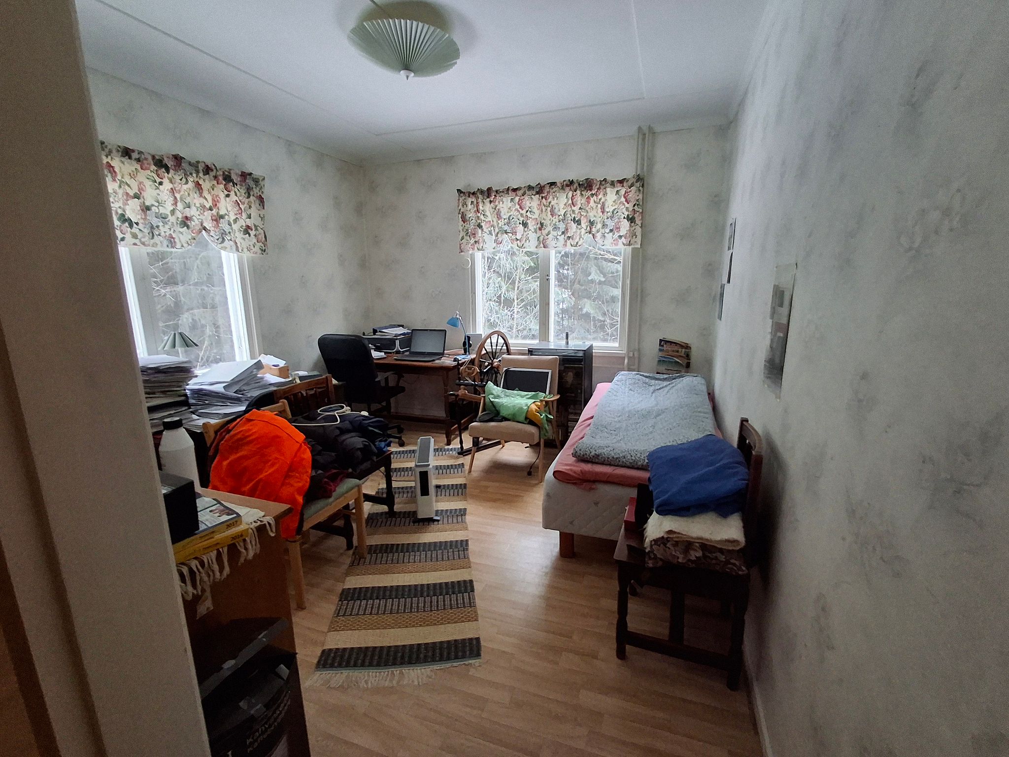 Image 15/24