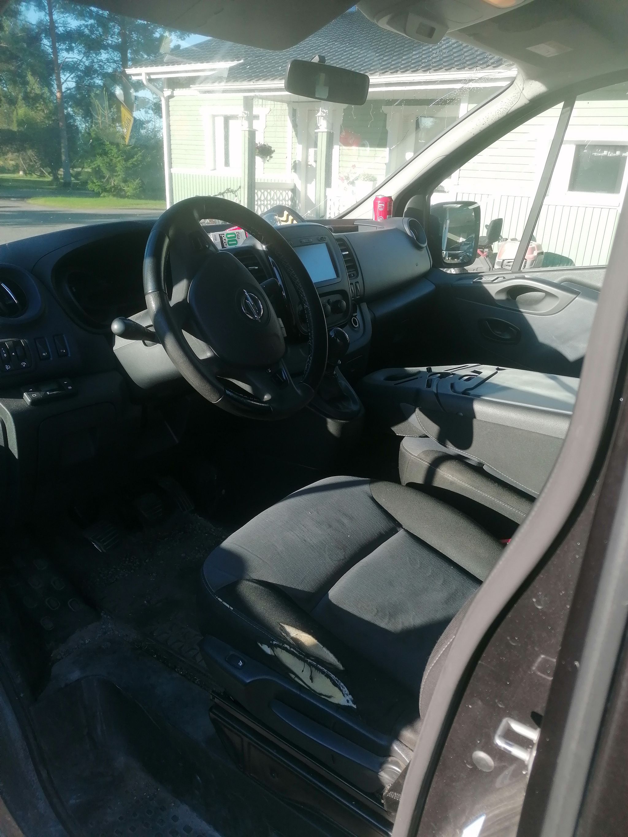 Image 6/8