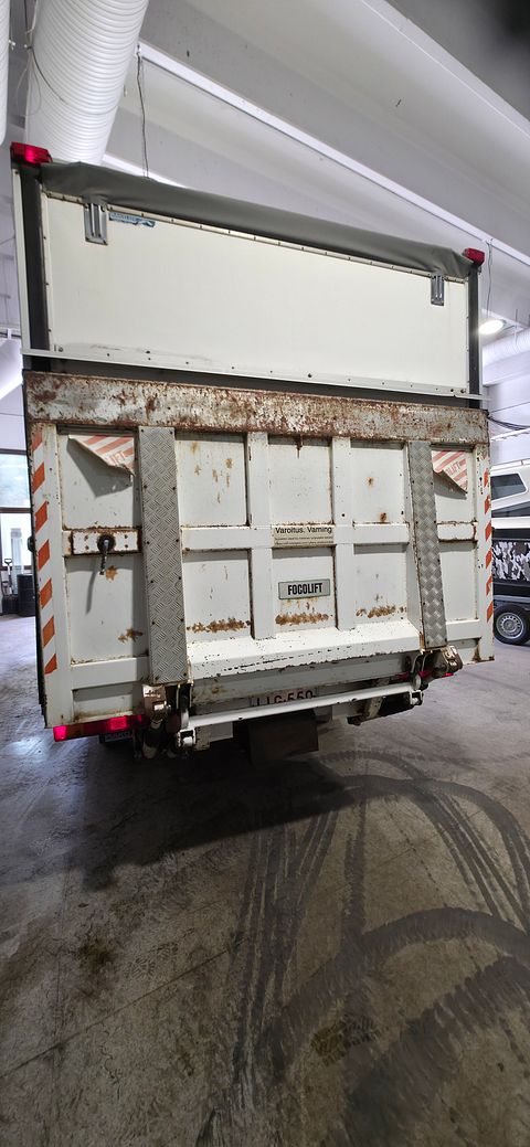 Image 6/8