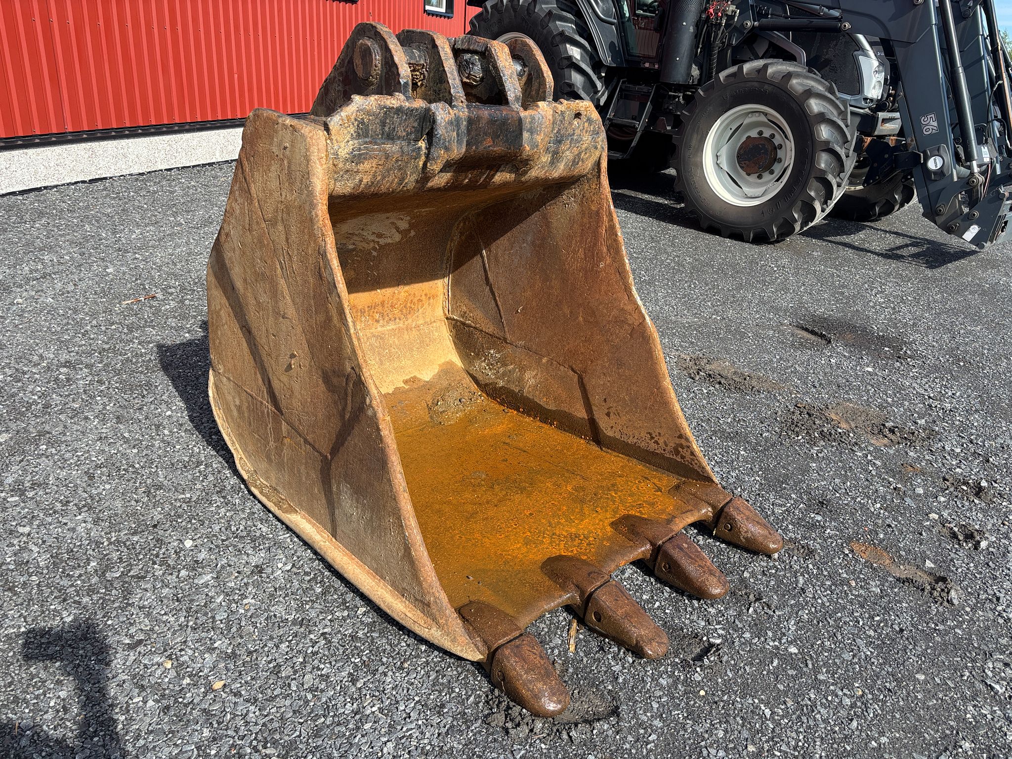 Image 3/8