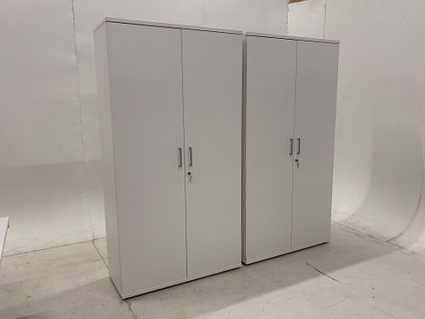 Image 2/8