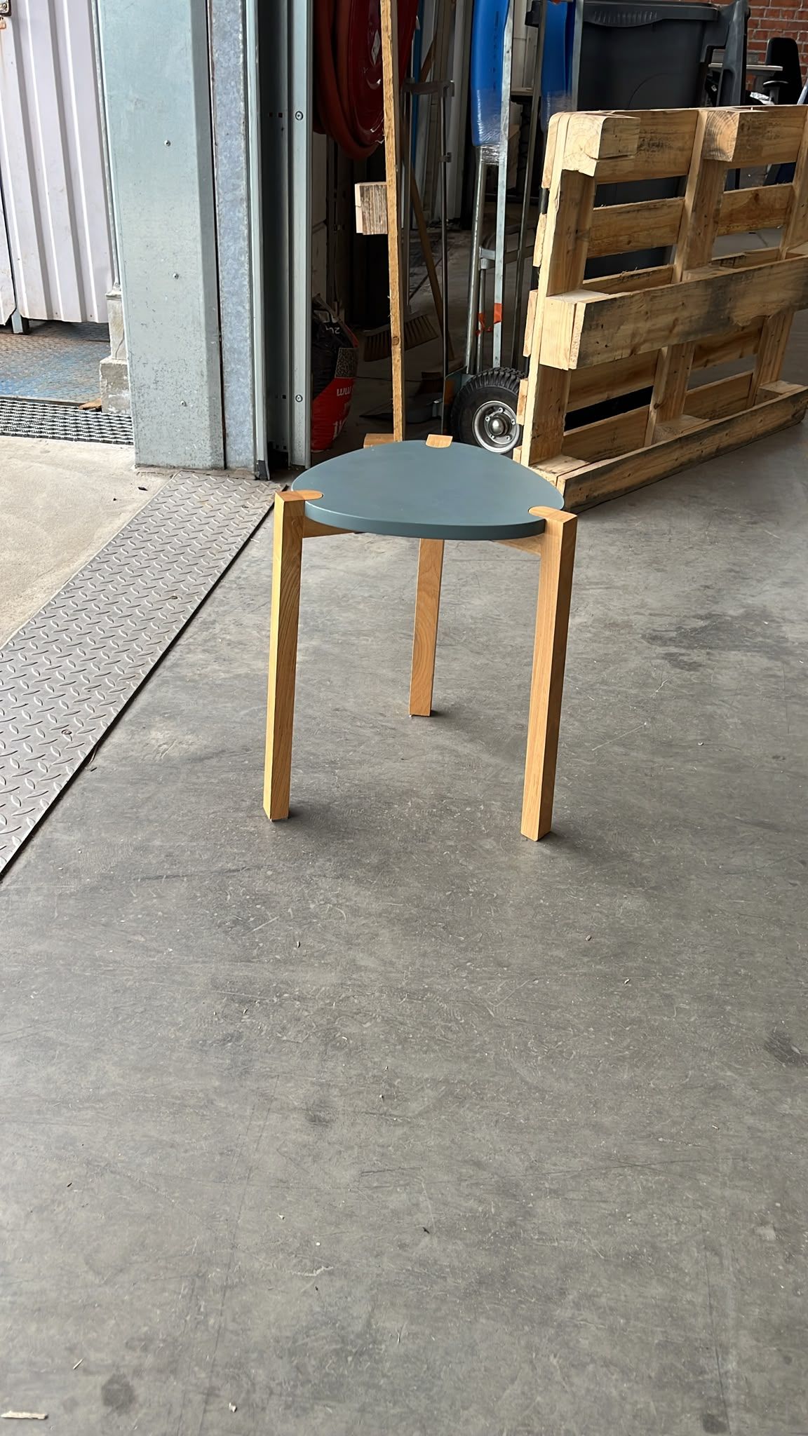 Image 1/2
