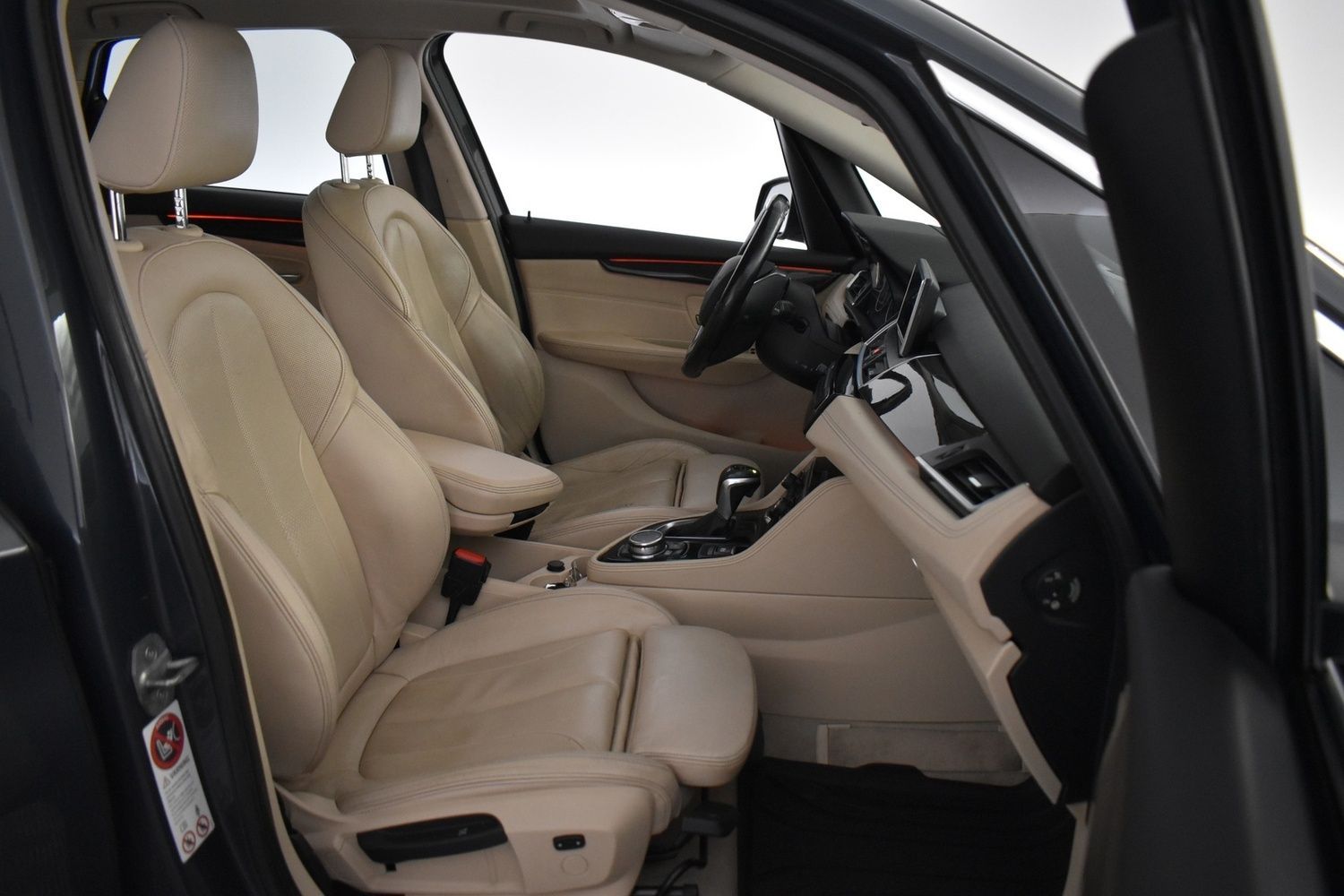 Image 9/40
