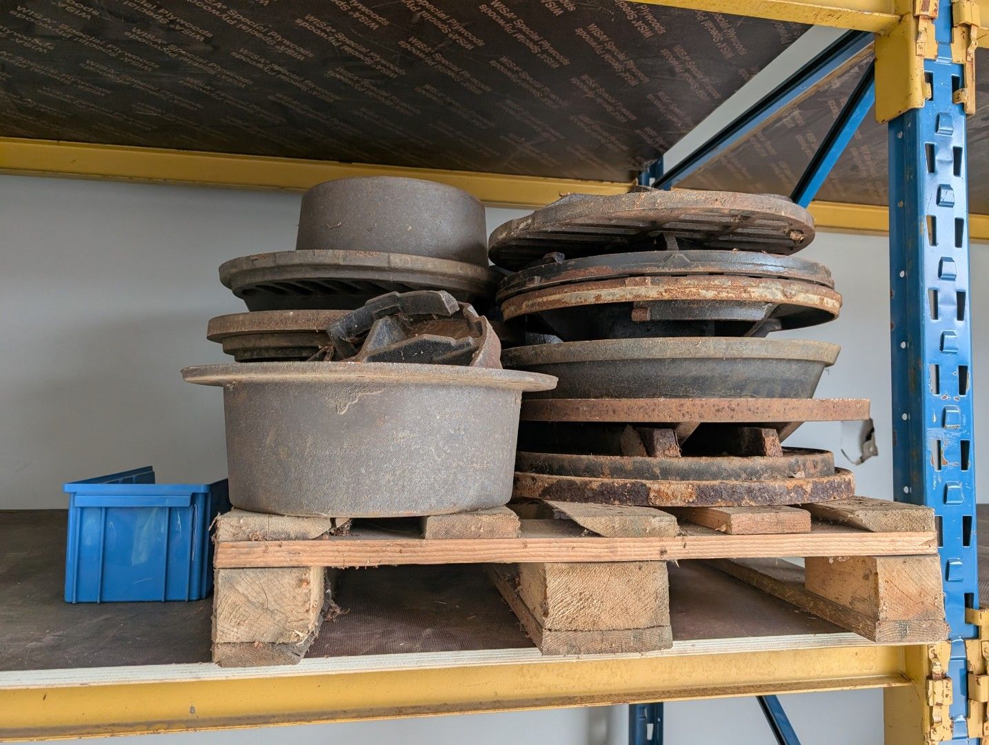 Image 25/36