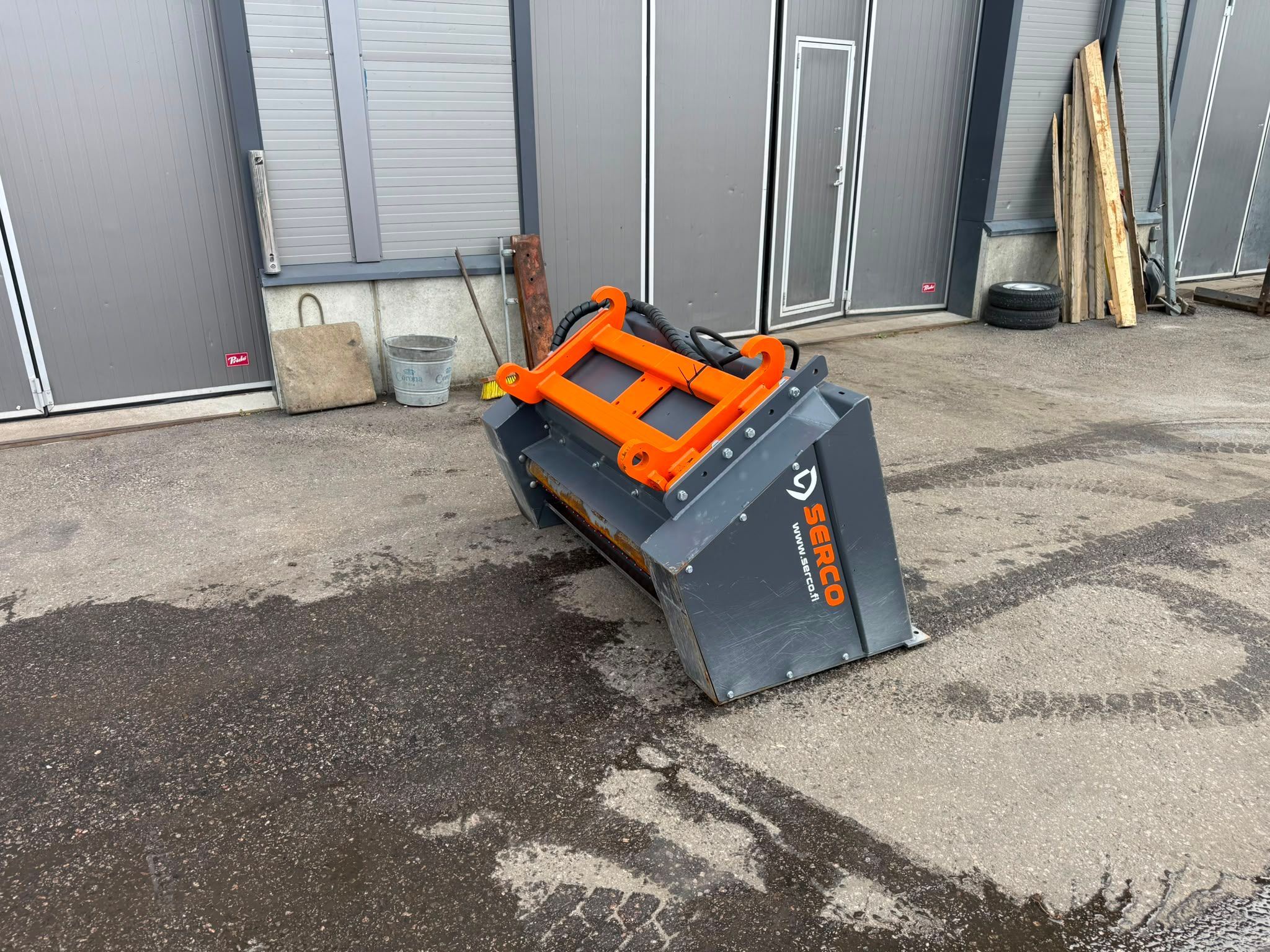 Image 3/6