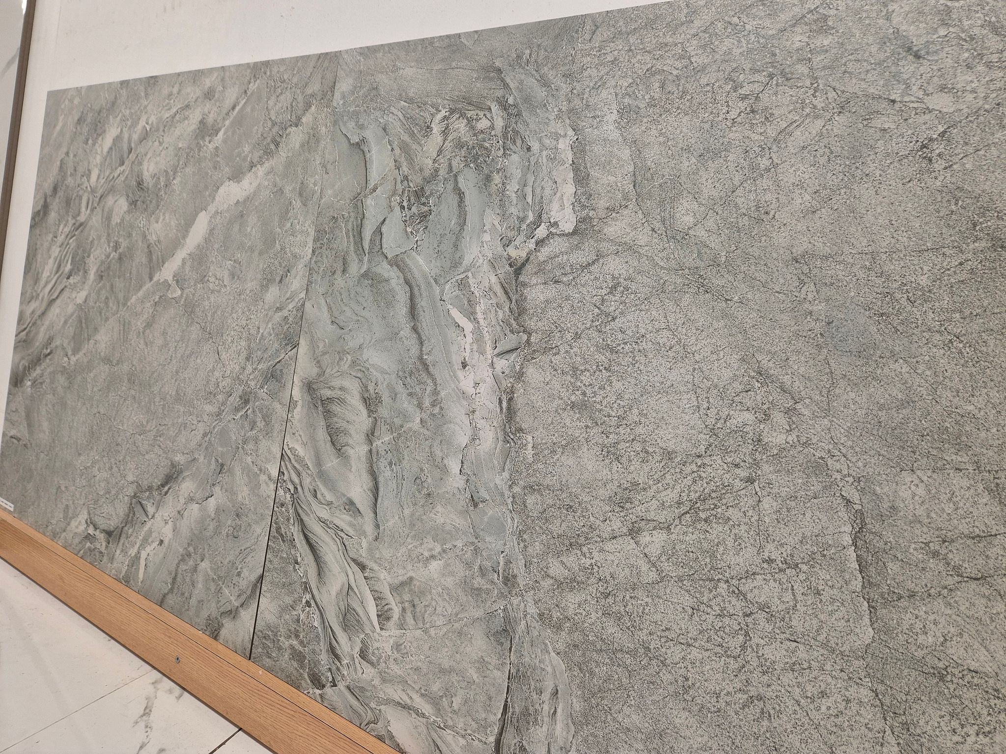 Image 14/23