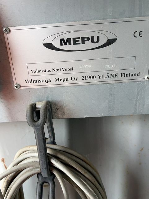Image 8/10
