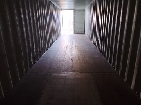 Image 8/8