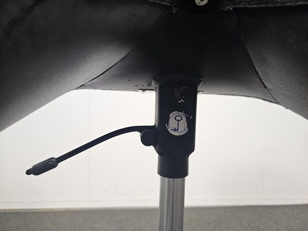Image 7/10