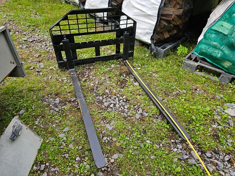 Image 1/3