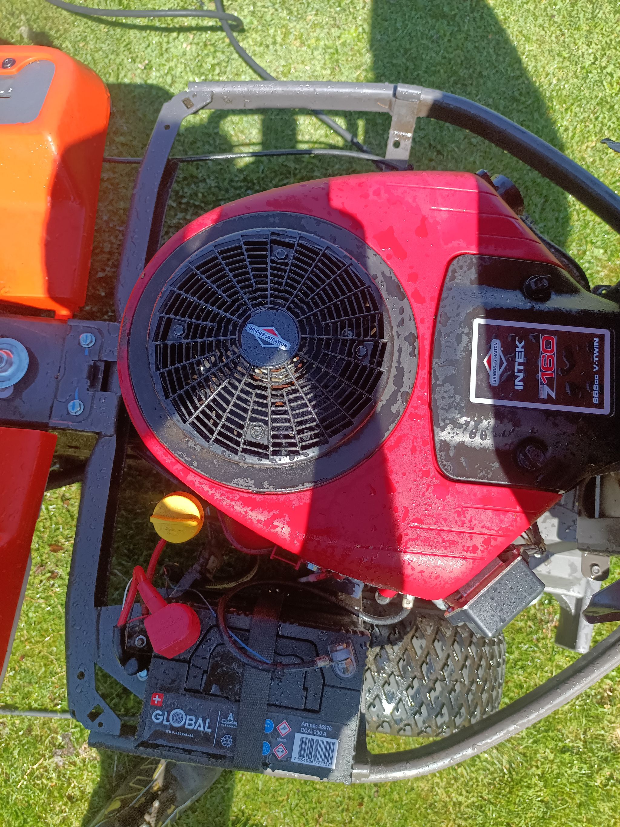 Image 4/6