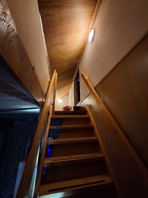 Image 23/45
