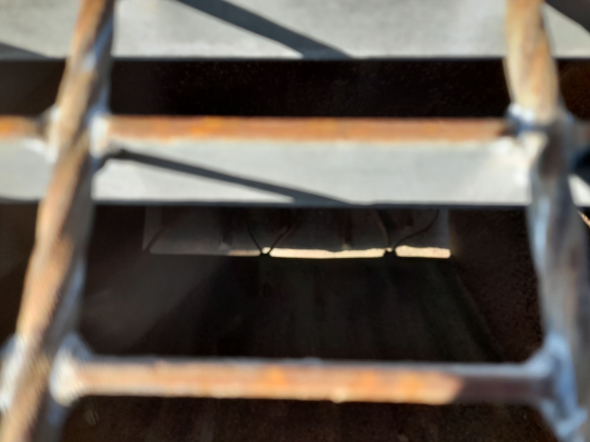 Image 8/10