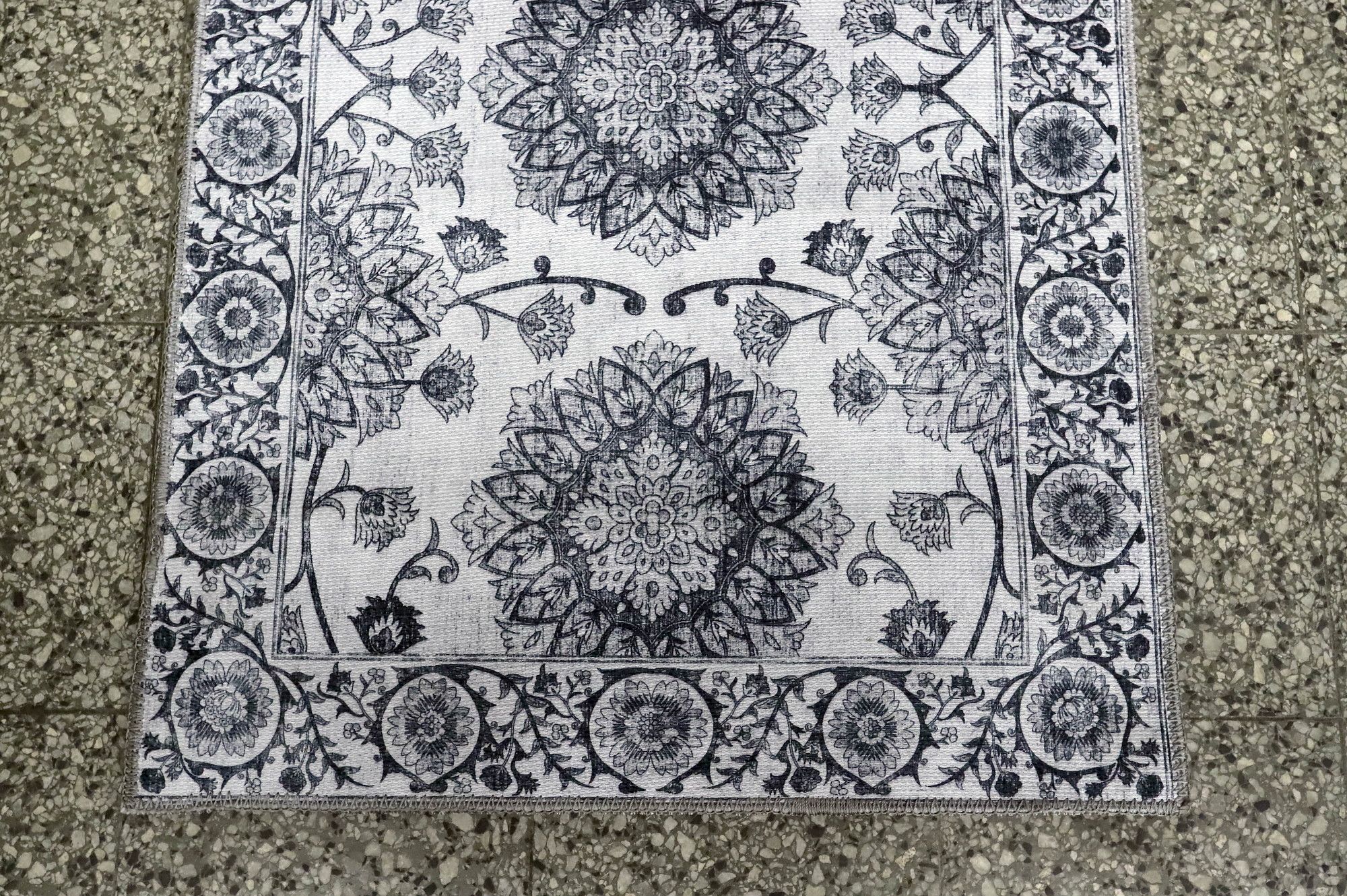 Image 10/18