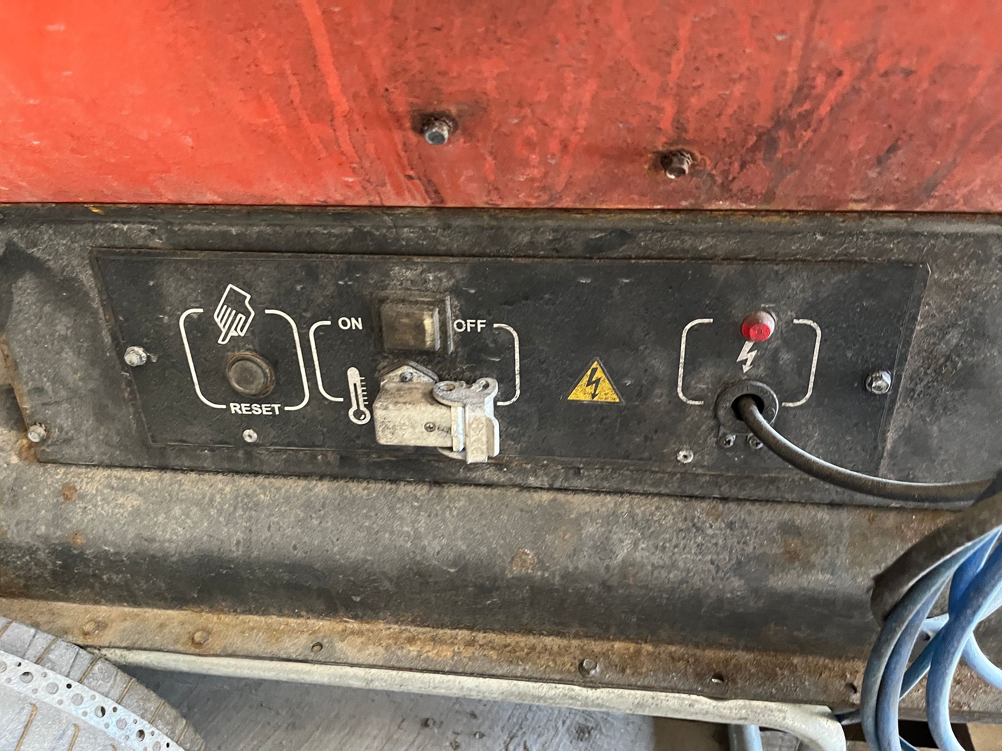 Image 6/7