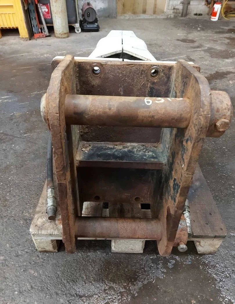 Image 5/10