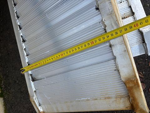 Image 3/7