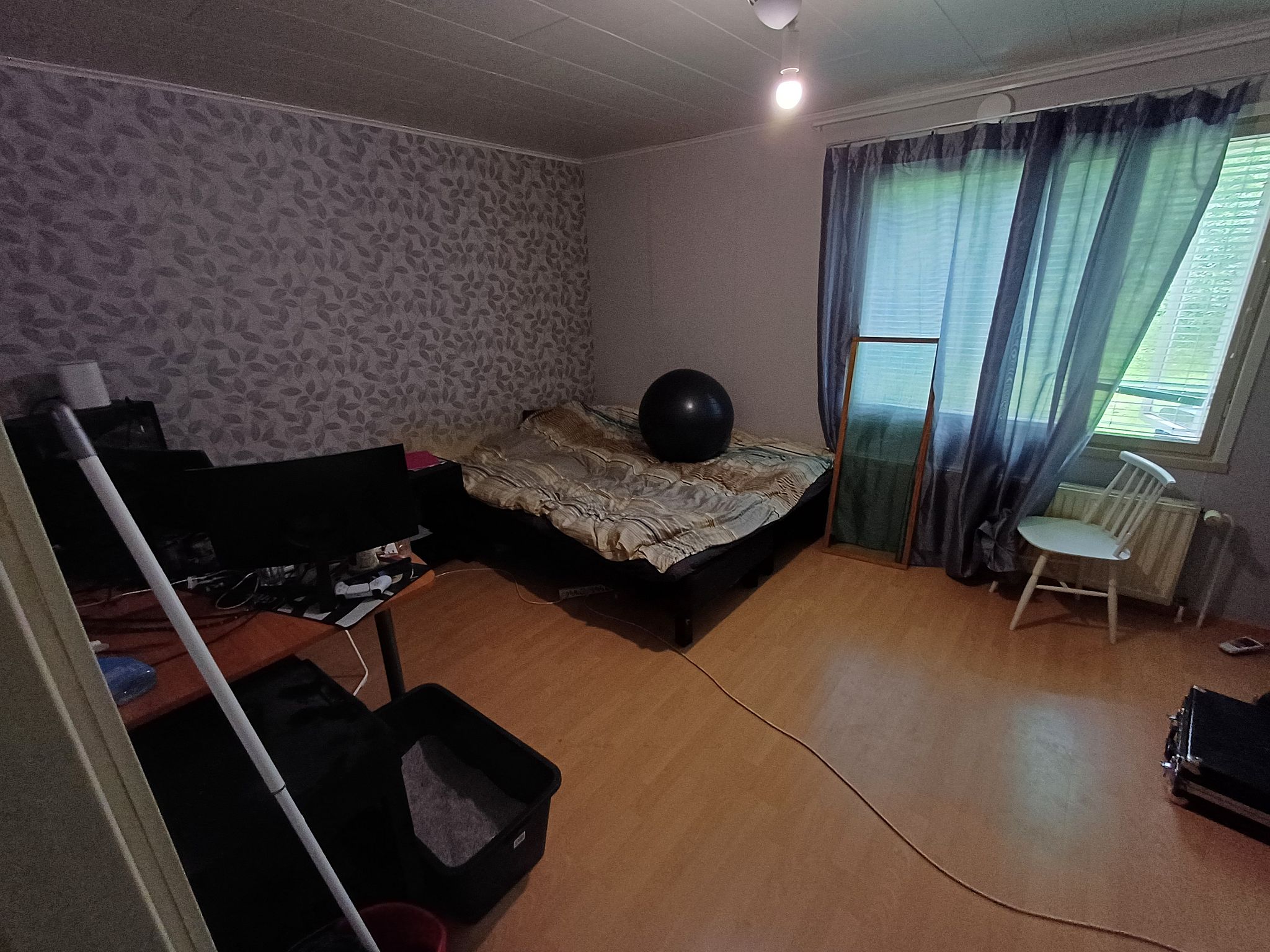 Image 8/23