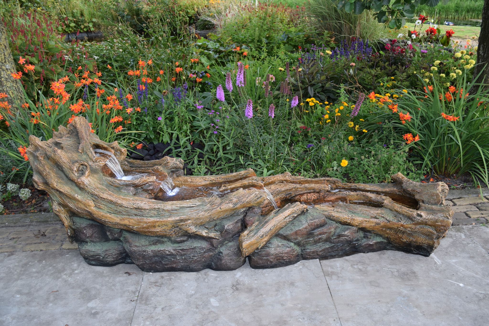 Image 3/4
