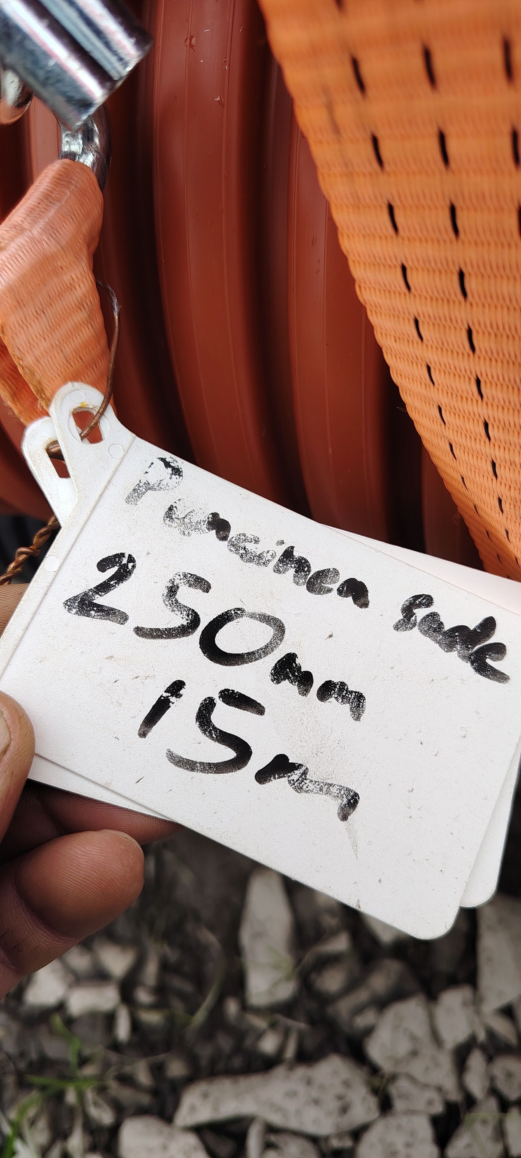 Image 3/4