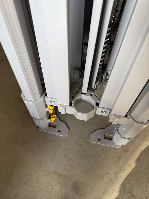 Image 5/8