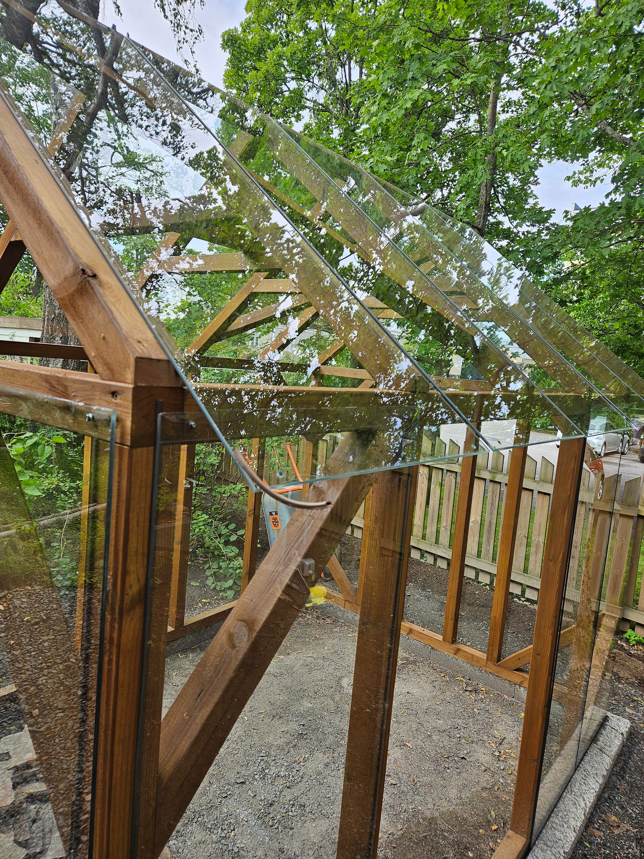 Image 9/10