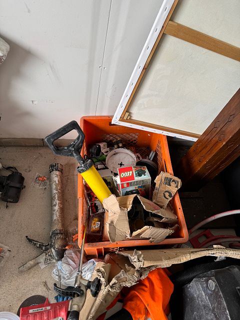 Image 23/46