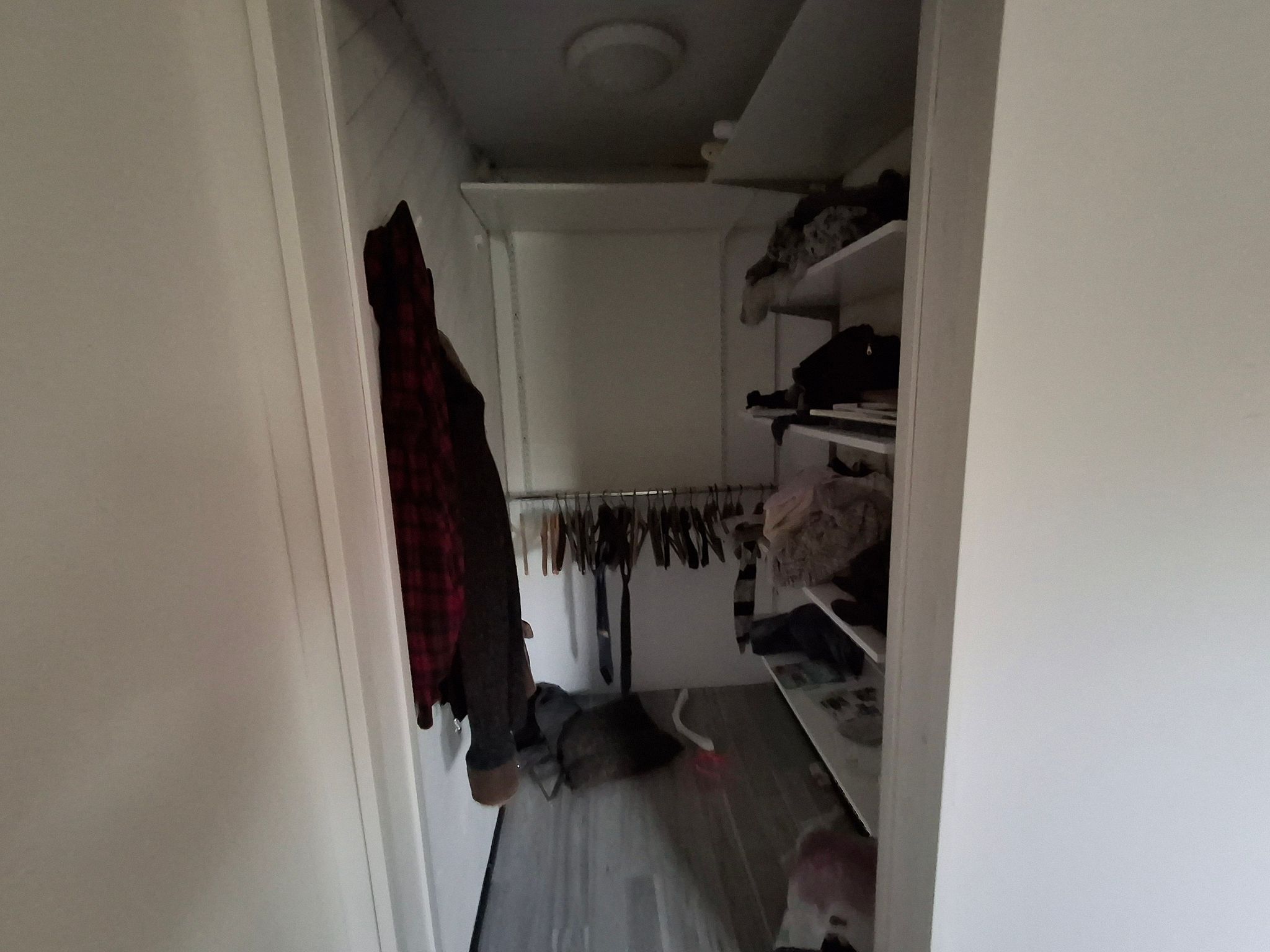 Image 17/36