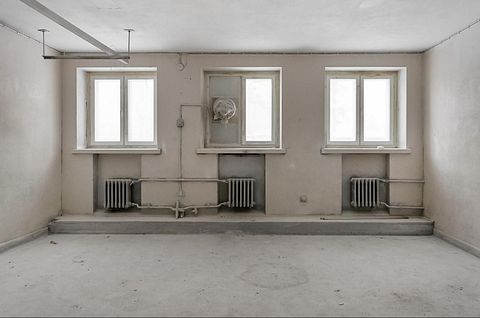 Image 20/40