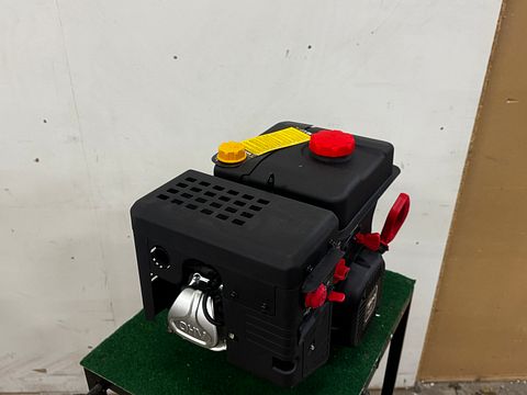 Image 5/8