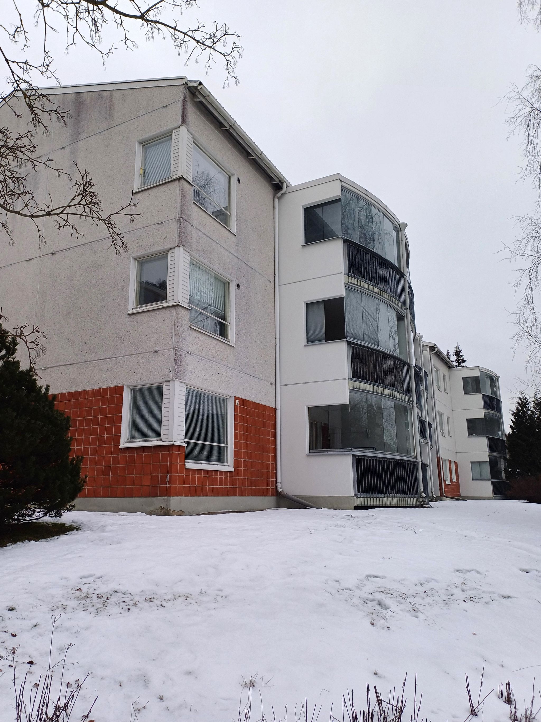 Ulosmitattu saunallinen kerrostalokolmio Halisissa, Turku/Utmätt ...