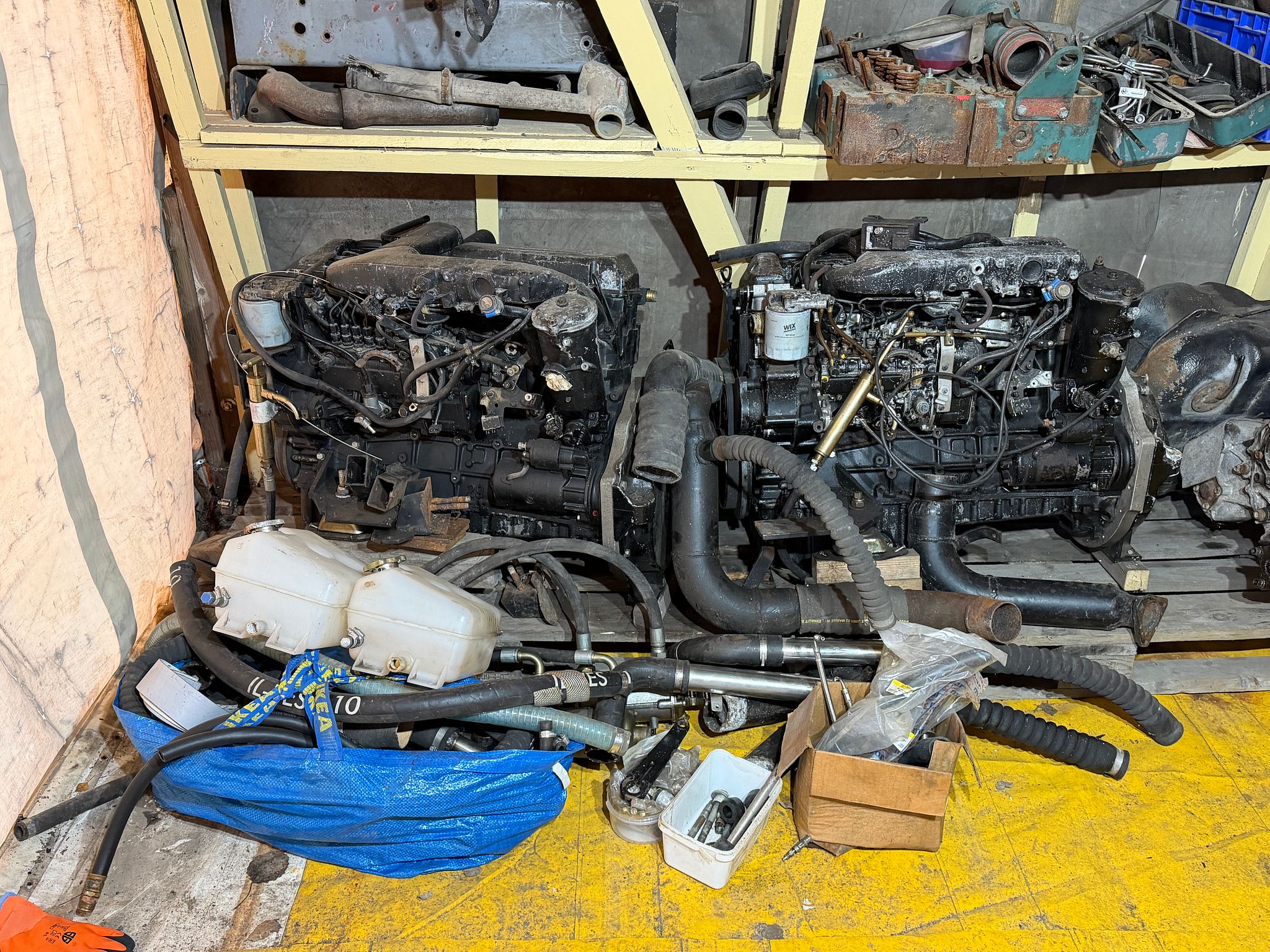 Image 1/25