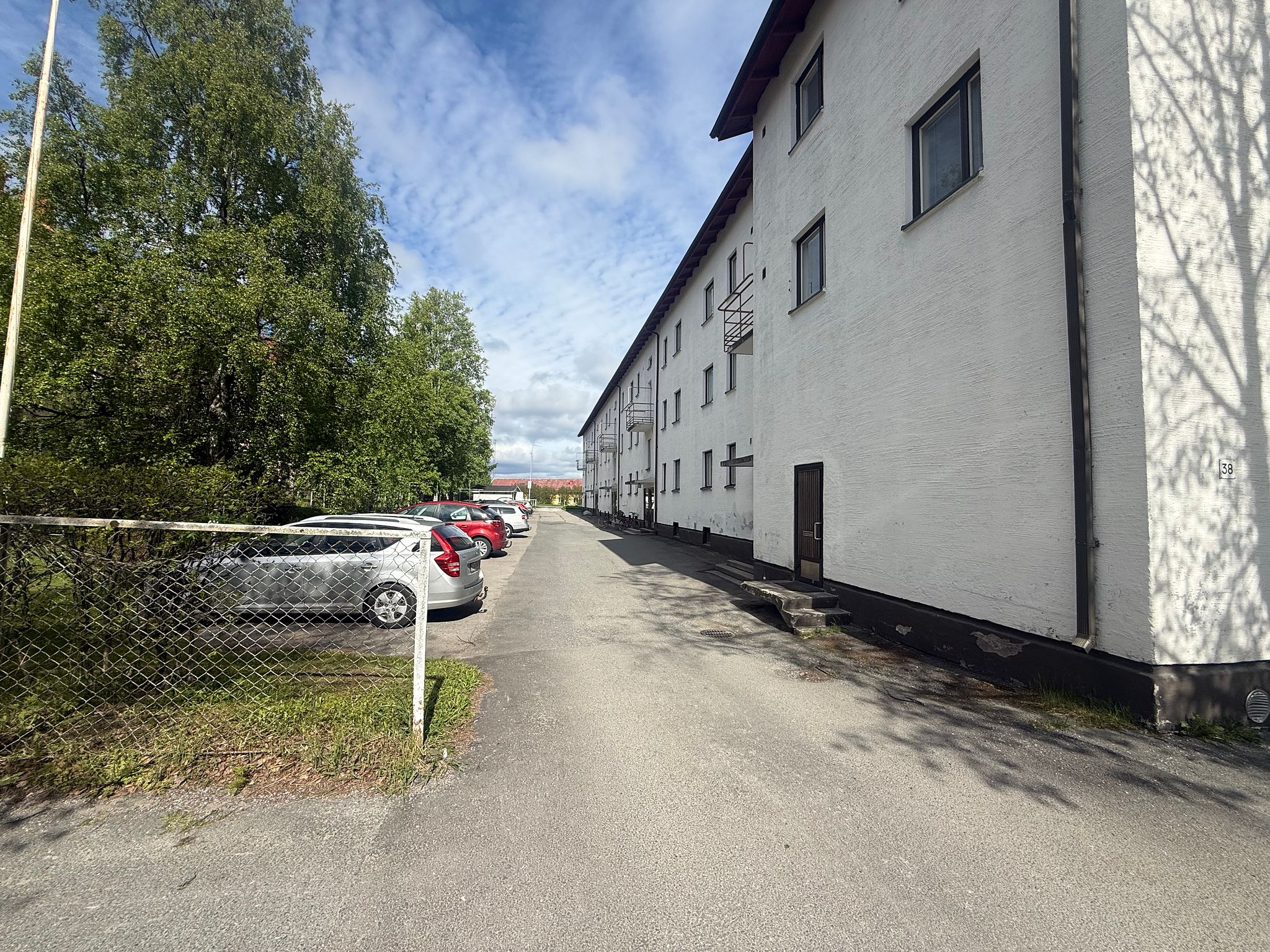 Image 2/10