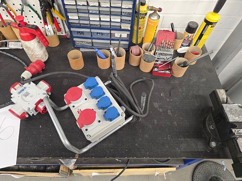 Image 4/11