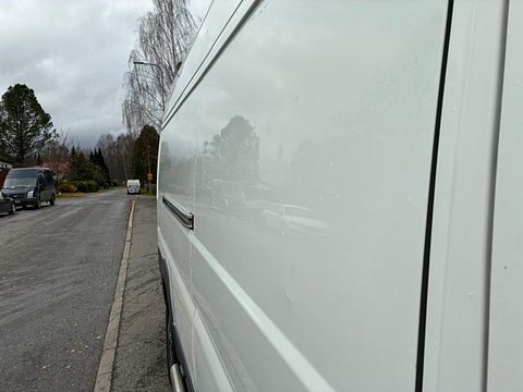 Image 33/35