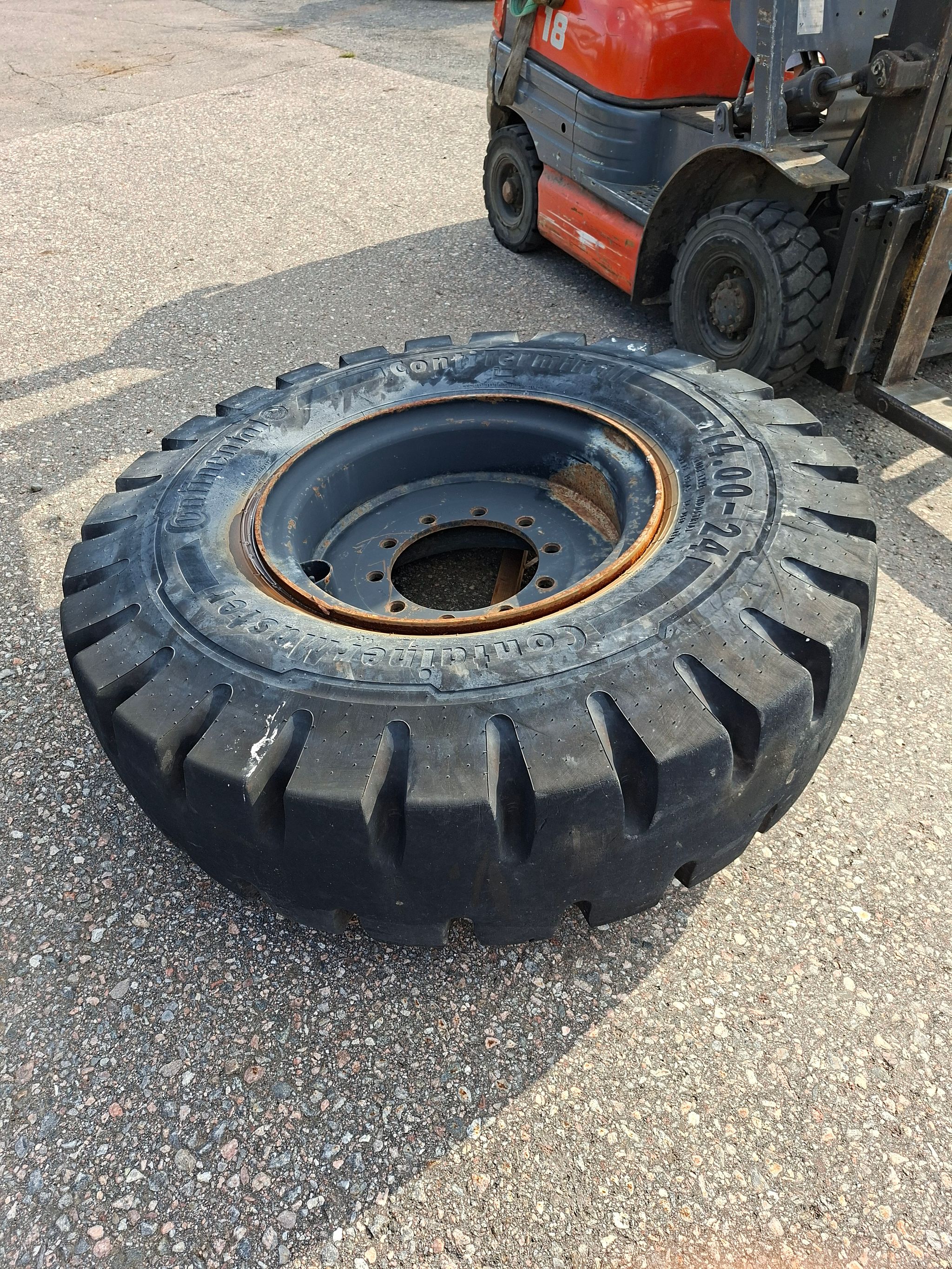 Image 5/8