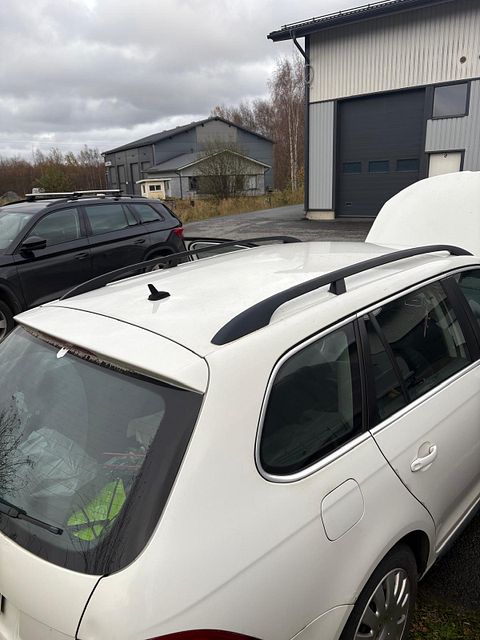 Image 3/11
