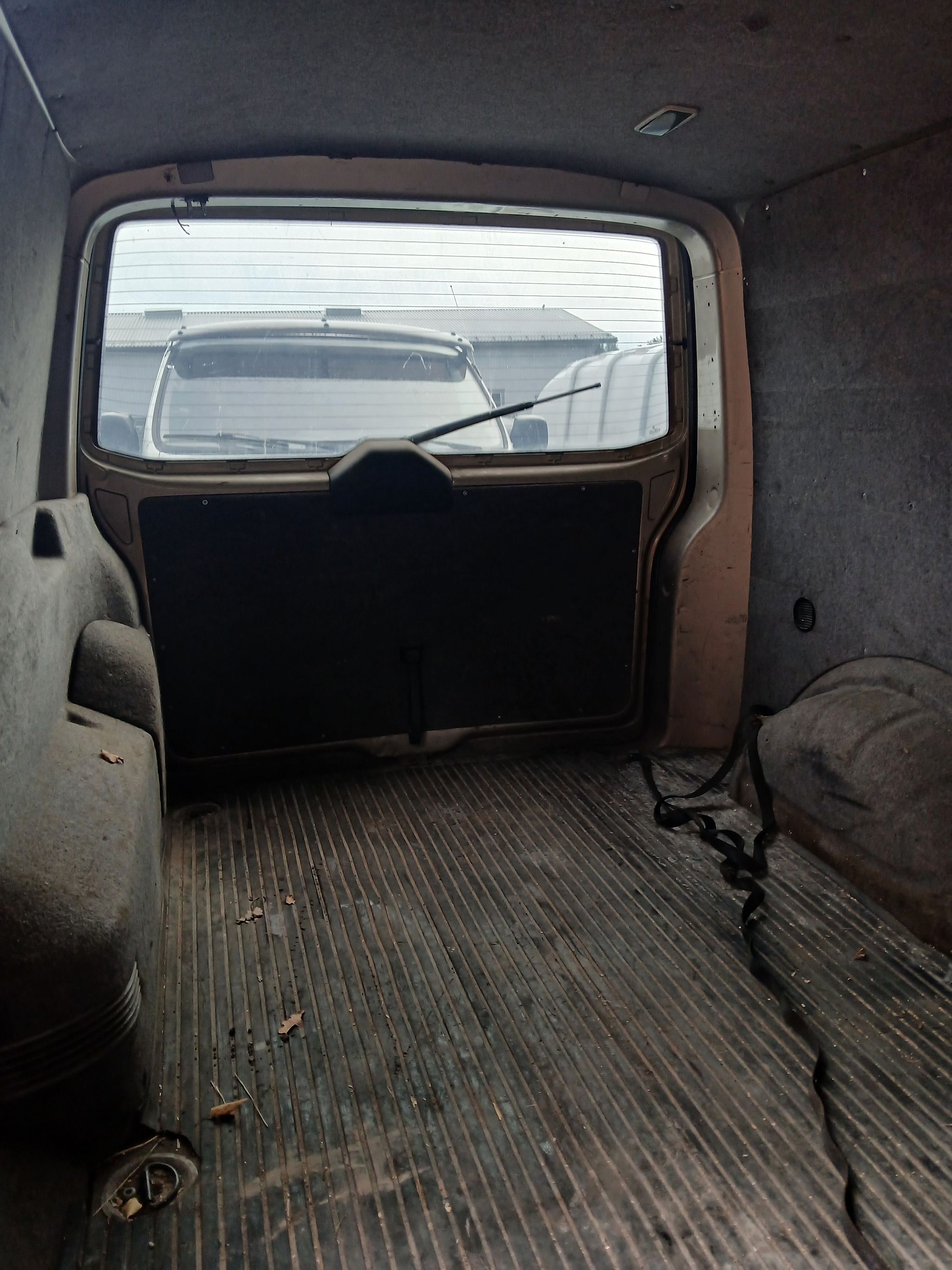 Image 8/11