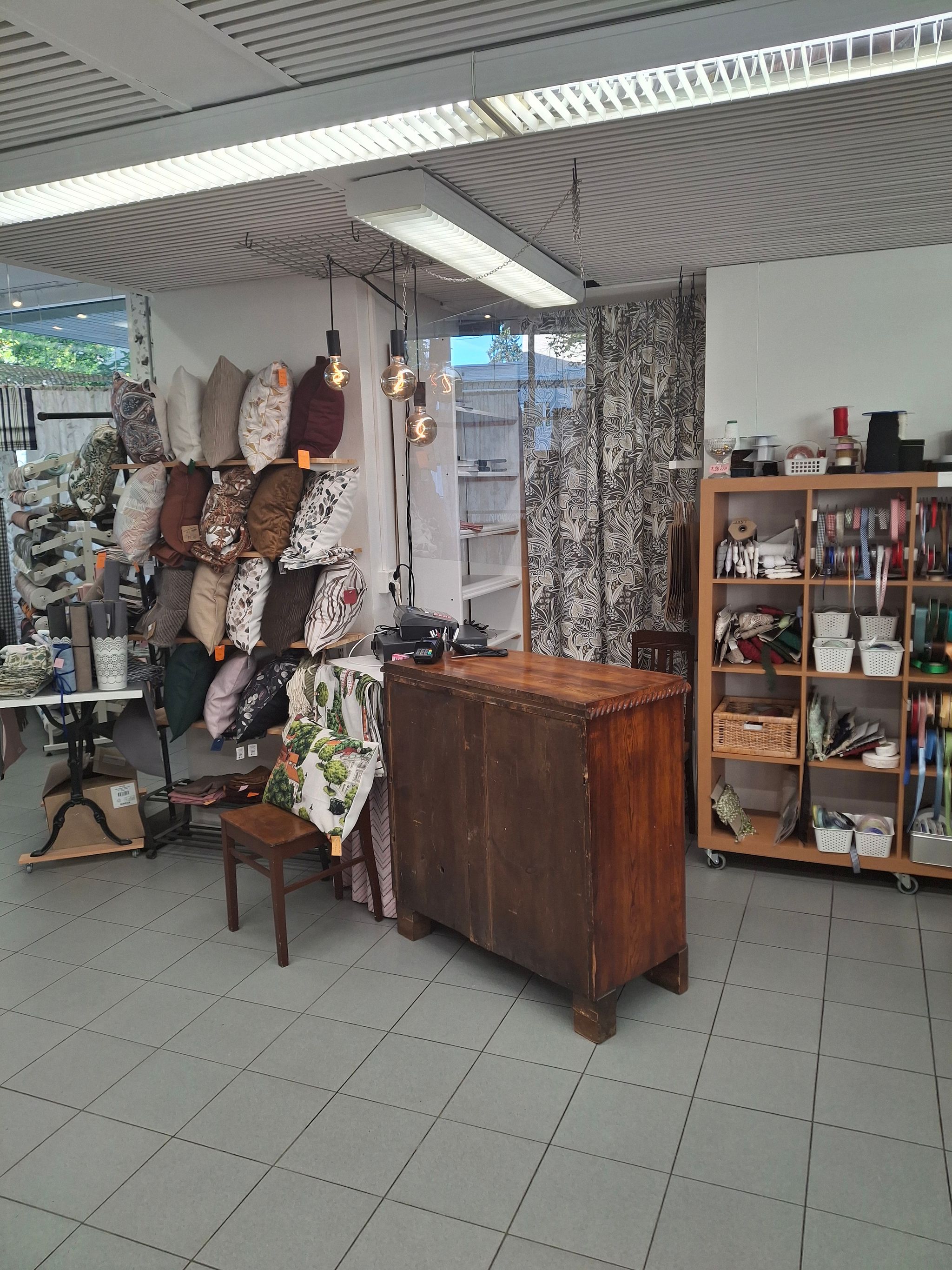 Image 8/13