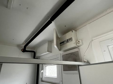 Image 12/13