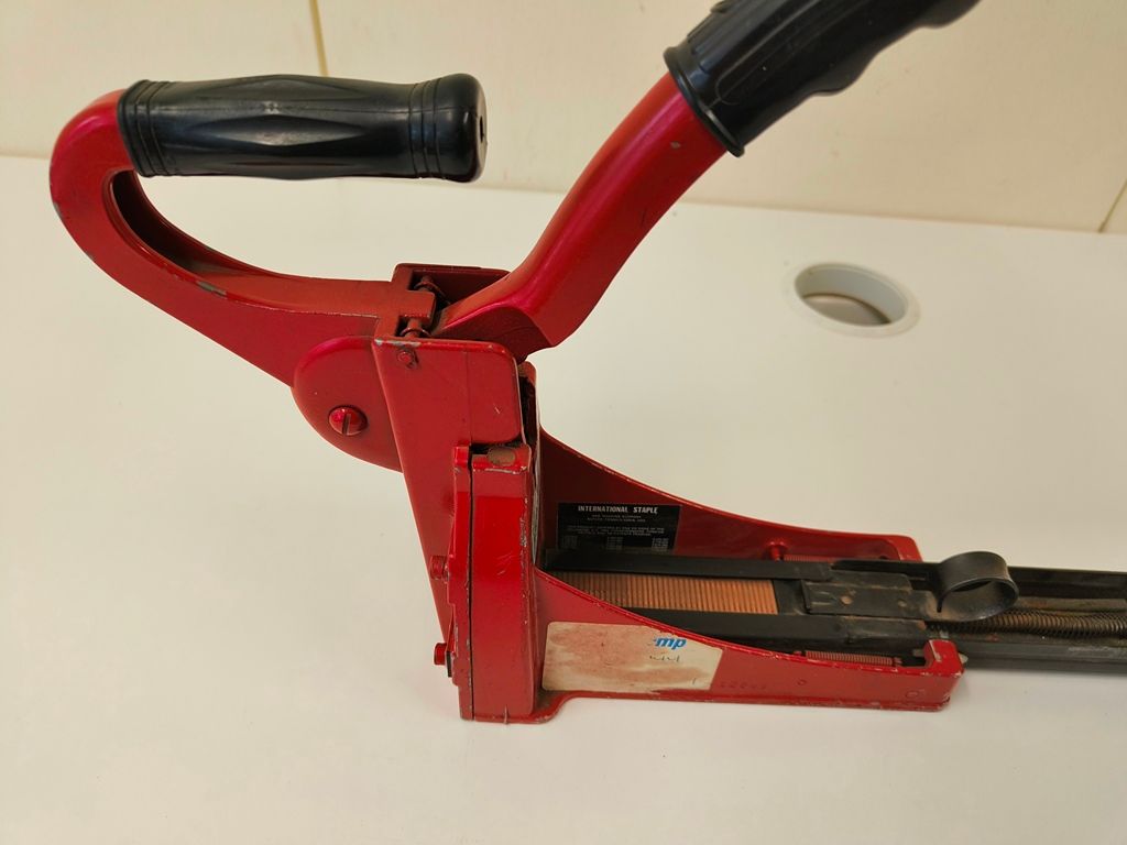 Image 7/10