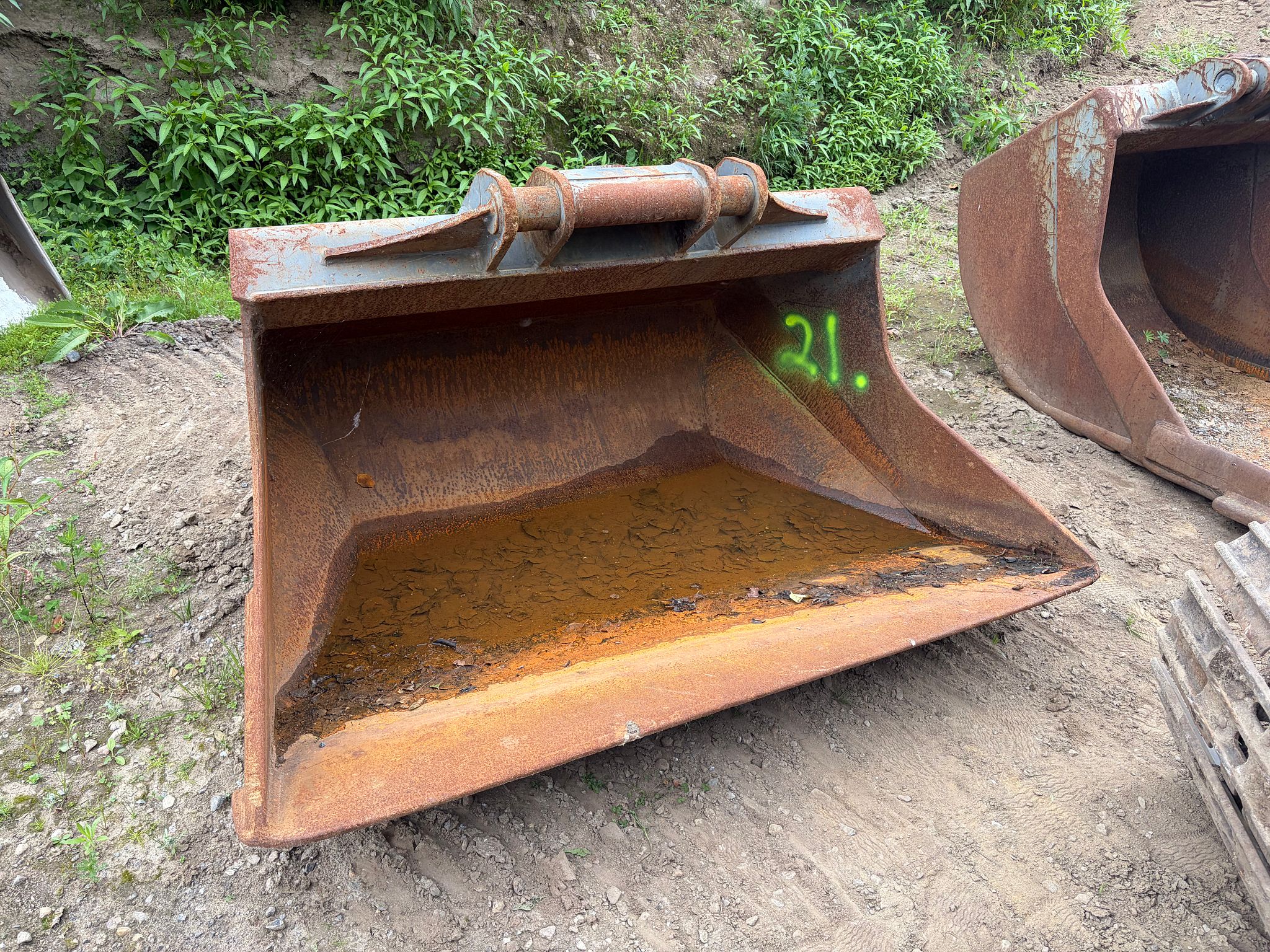Image 1/6