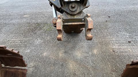 Image 4/20