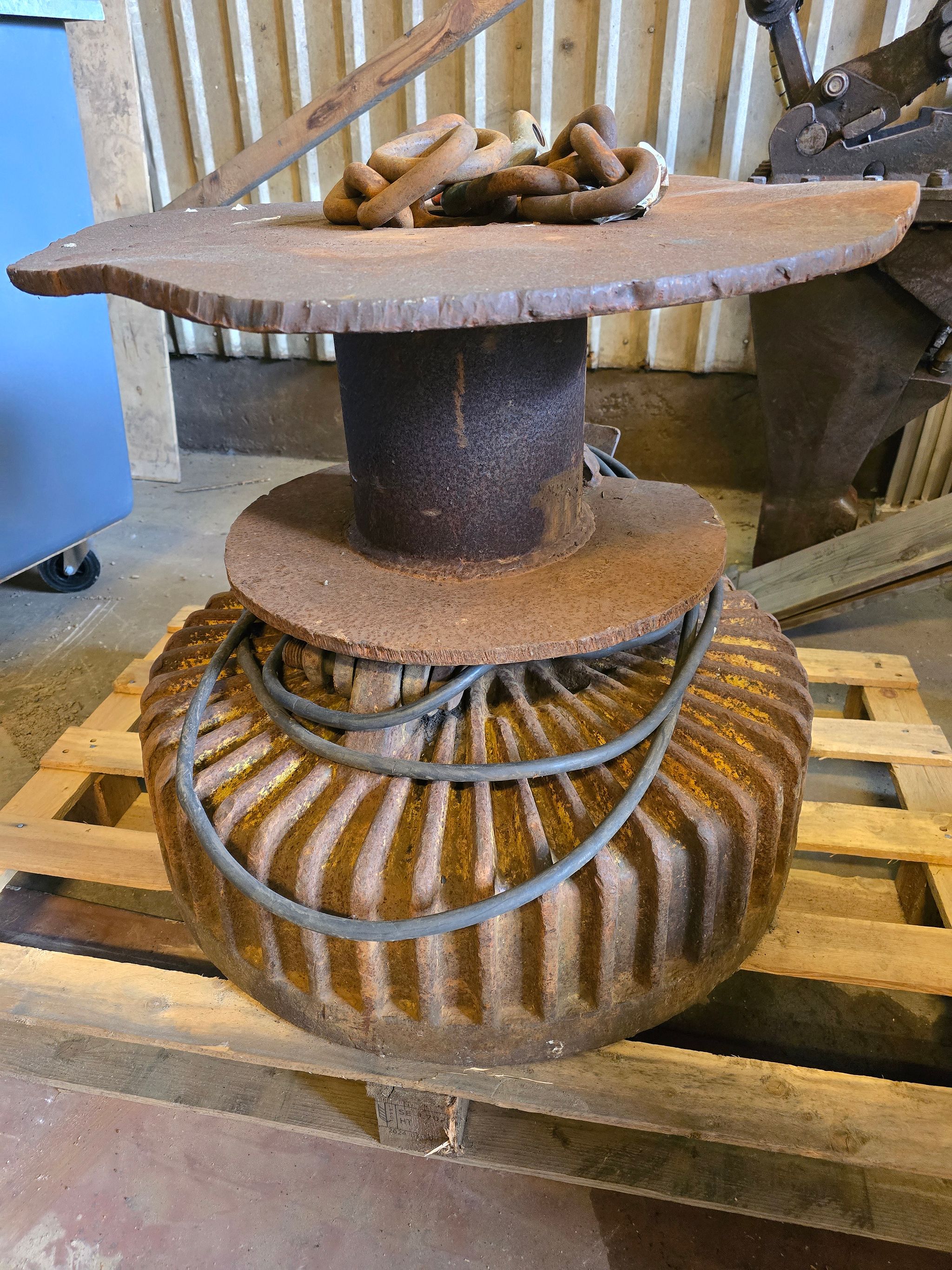 Image 23/28