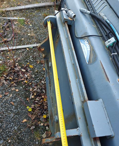 Image 6/6