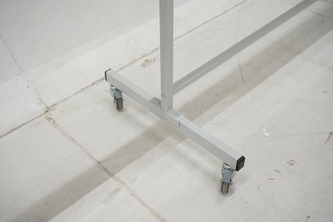 Image 3/8