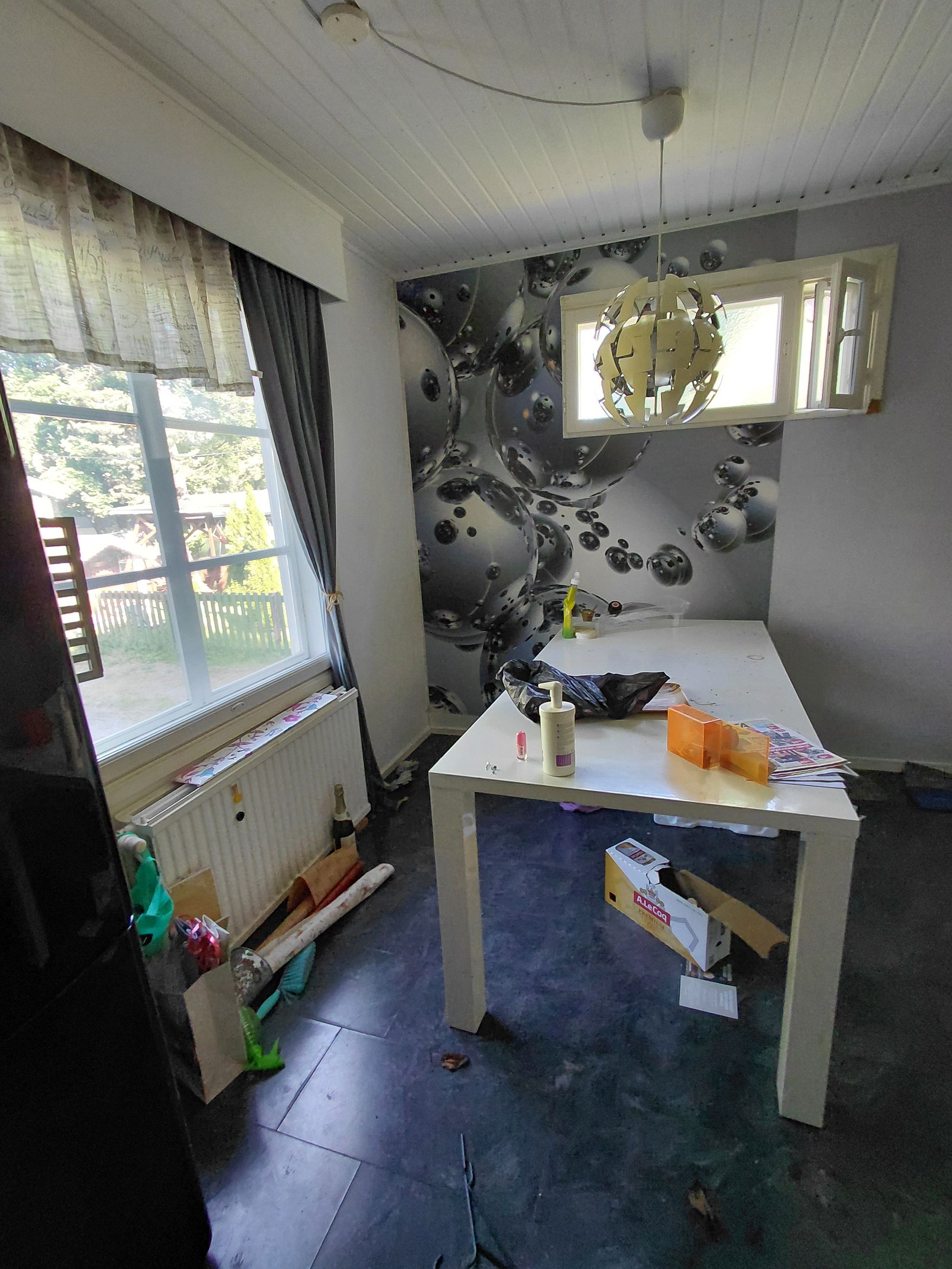 Image 19/67