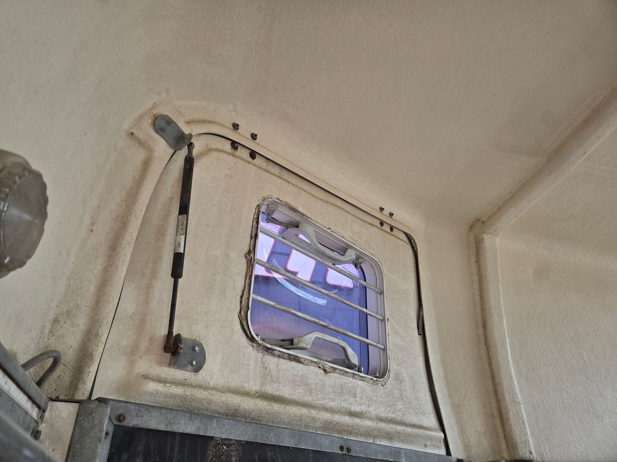 Image 11/20