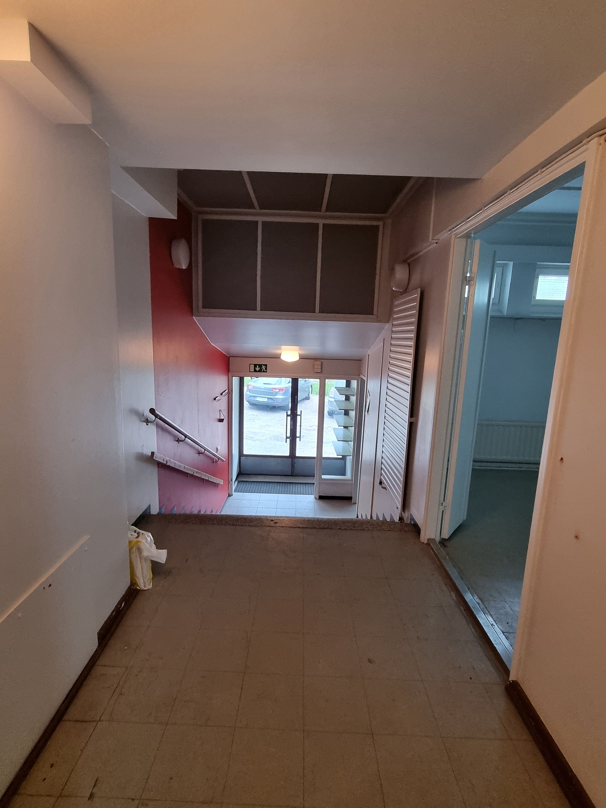 Image 14/15