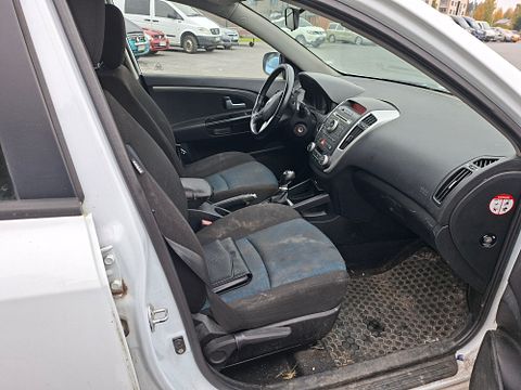 Image 11/19